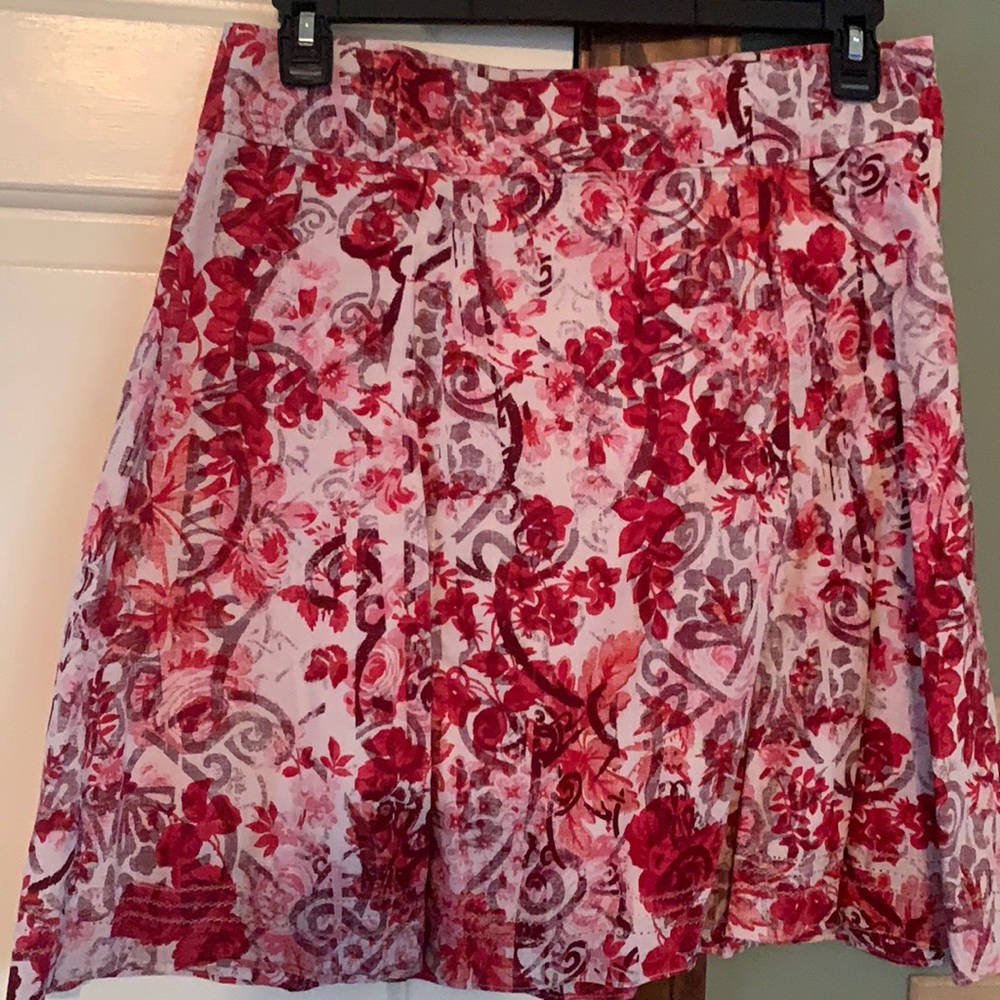 Swingy Gap skirt💕